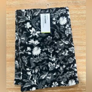 Old Navy Activewear Flower Print Scarf - One Size (NWT)